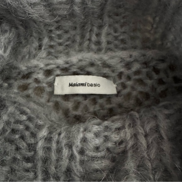 Maiami Basic Gray Turtleneck Sweater - Picture 4 of 6